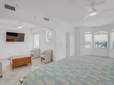 2051 SE 3rd Street, Deerfield Beach, FL 33441