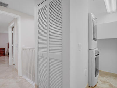 2051 SE 3rd Street, Deerfield Beach, FL 33441