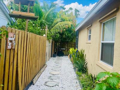 6817 Barnwell Drive, Boynton Beach, FL 33437