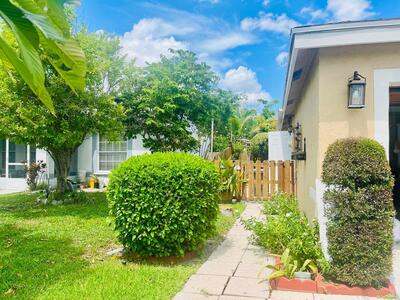 6817 Barnwell Drive, Boynton Beach, FL 33437