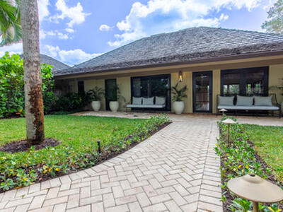 11669 Wimbledon Circle, Wellington, FL 33414