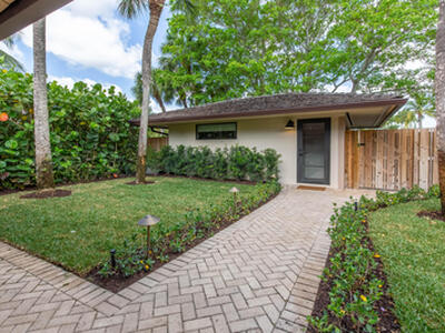 11669 Wimbledon Circle, Wellington, FL 33414