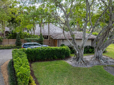 11669 Wimbledon Circle, Wellington, FL 33414