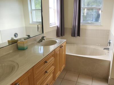 5242 Victoria Circle, West Palm Beach, FL 33409