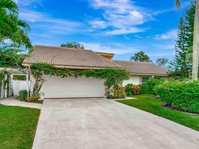 13692 Crosspointe Drive