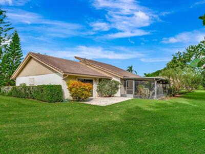 13692 Crosspointe Drive, Palm Beach Gardens, FL 33418