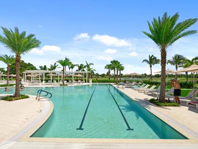 13692 Crosspointe Drive, Palm Beach Gardens, FL 33418