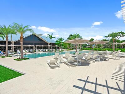 13692 Crosspointe Drive, Palm Beach Gardens, FL 33418