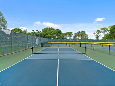 13692 Crosspointe Drive, Palm Beach Gardens, FL 33418