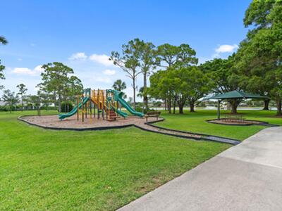 13692 Crosspointe Drive, Palm Beach Gardens, FL 33418