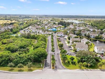 1820 Waterford Drive, Vero Beach, FL 32966