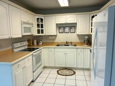 1820 Waterford Drive, Vero Beach, FL 32966