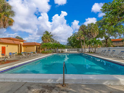 848 SW 9th Street Circle, Boca Raton, FL 33486