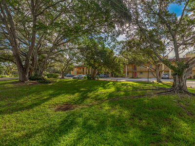 848 SW 9th Street Circle, Boca Raton, FL 33486