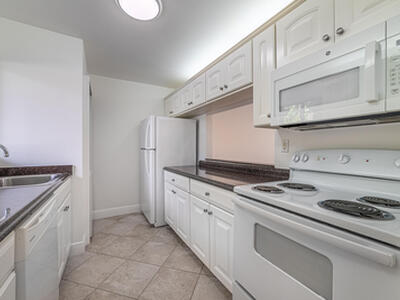 848 SW 9th Street Circle, Boca Raton, FL 33486