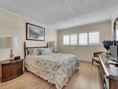 29 Yacht Club Drive, North Palm Beach, FL 33408