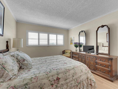 29 Yacht Club Drive, North Palm Beach, FL 33408