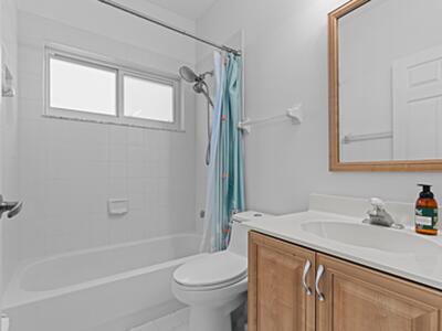 7568 Eagle Point Drive, Delray Beach, FL 33446