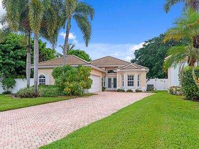 7568 Eagle Point Drive, Delray Beach, FL 33446