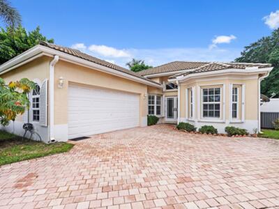 7568 Eagle Point Drive, Delray Beach, FL 33446