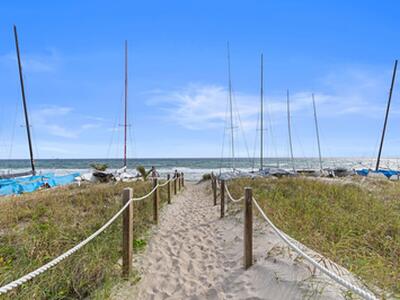 7568 Eagle Point Drive, Delray Beach, FL 33446