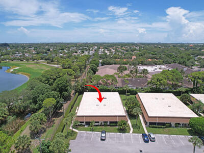 104 Half Moon Circle, Jupiter, FL 33458