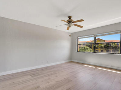 700 Uno Lago Drive, Juno Beach, FL 33408