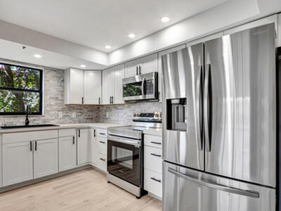 700 Uno Lago Drive, Juno Beach, FL 33408