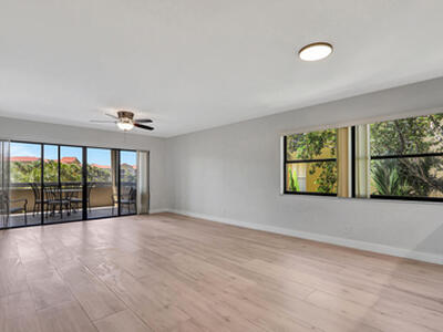 700 Uno Lago Drive, Juno Beach, FL 33408