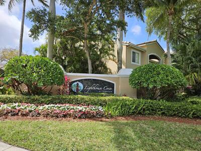 284 Village Boulevard, Tequesta, FL 33469