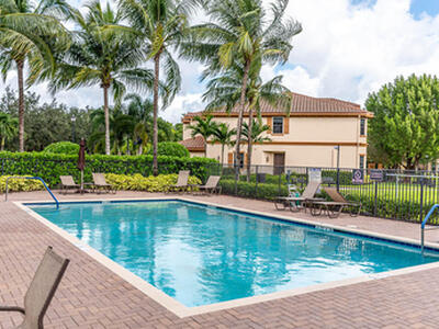 10283 Wellington Parc Drive, Wellington, FL 33449