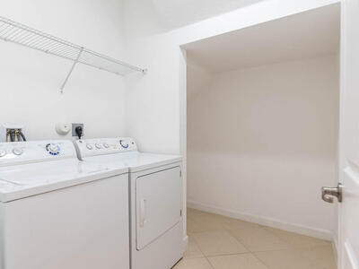 10283 Wellington Parc Drive, Wellington, FL 33449