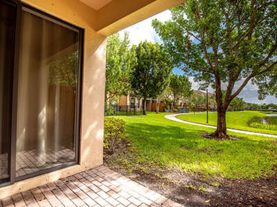 10283 Wellington Parc Drive, Wellington, FL 33449