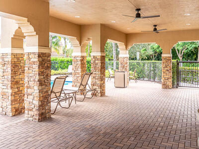 10283 Wellington Parc Drive, Wellington, FL 33449