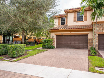 10283 Wellington Parc Drive, Wellington, FL 33449