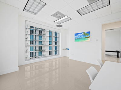 175 SW 7th Street, Miami, FL 33130