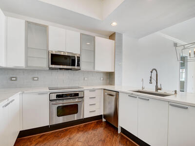 2640 Lake Shore Drive, Riviera Beach, FL 33404