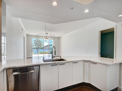 2640 Lake Shore Drive, Riviera Beach, FL 33404