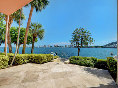 2640 Lake Shore Drive, Riviera Beach, FL 33404