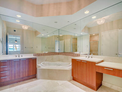 2640 Lake Shore Drive, Riviera Beach, FL 33404