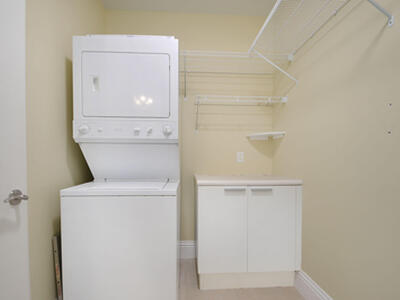 2640 Lake Shore Drive, Riviera Beach, FL 33404