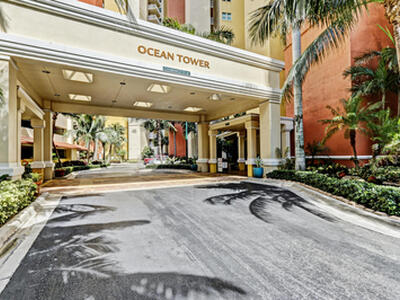 2640 Lake Shore Drive, Riviera Beach, FL 33404