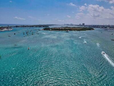 2640 Lake Shore Drive, Riviera Beach, FL 33404