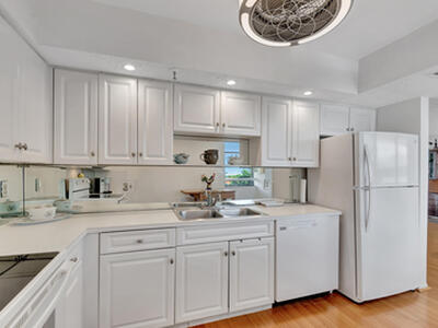 8200 Lakeshore Drive, Hypoluxo, FL 33462