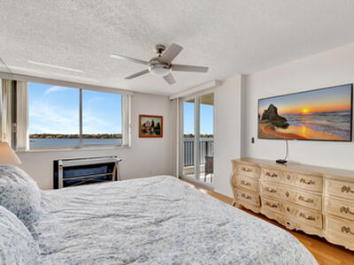 8200 Lakeshore Drive, Hypoluxo, FL 33462