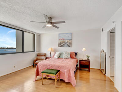 8200 Lakeshore Drive, Hypoluxo, FL 33462