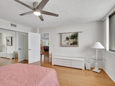 8200 Lakeshore Drive, Hypoluxo, FL 33462