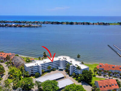 8200 Lakeshore Drive, Hypoluxo, FL 33462