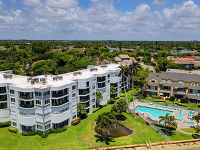 8200 Lakeshore Drive, Hypoluxo, FL 33462