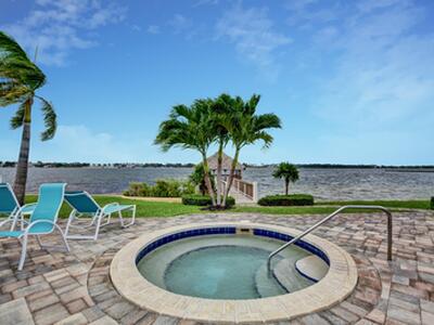 8200 Lakeshore Drive, Hypoluxo, FL 33462